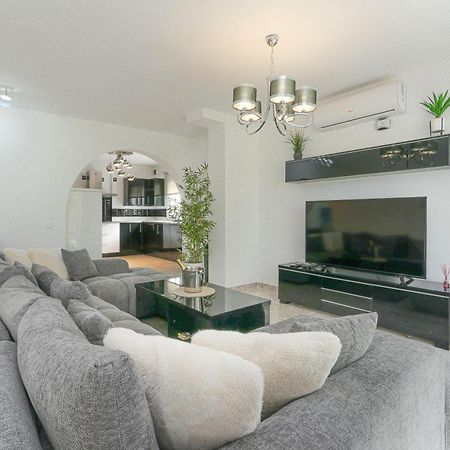 Presidential Suite Villamartin Plaza Av Brisas 67 Alicante Esterno foto